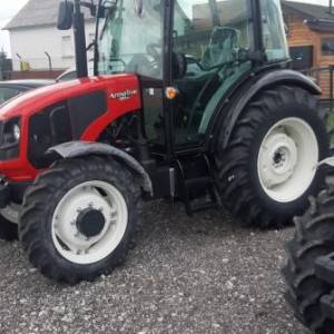 traktor ARMATRAC 504e