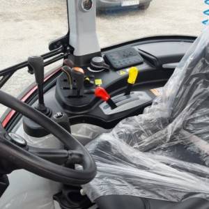 traktor ARMATRAC 904e+