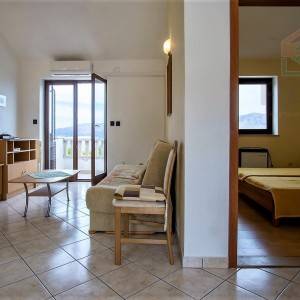 Kuća s bazenom za odmor - Splitska (Brač)