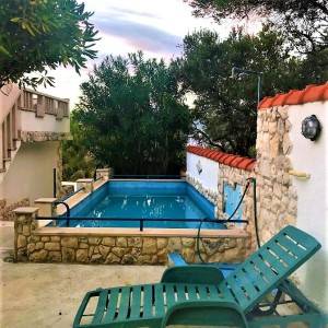 Kuća s bazenom za odmor - Splitska (Brač)