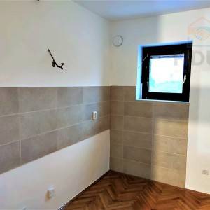 Trosoban stan - širi centar Osijeka