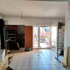 Poslovno - stambena nekretnina - Novi grad (Osijek)