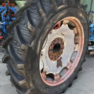 Guma za traktor s felgom