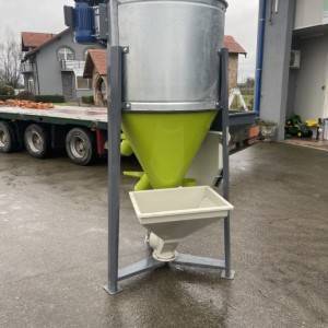 MJEŠAONA 300KG SA MLINOM MONOFAZNA