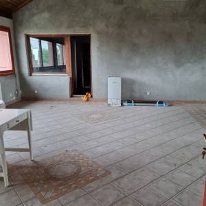 Stambeno poslovna zgrada - Uglješ