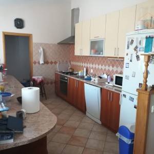 Poslovno-stambena zgrada - Industrijska četvrt