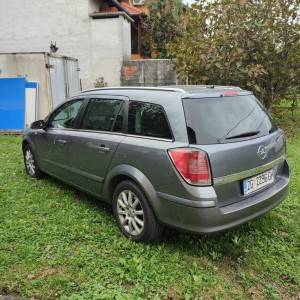 Opel Astra 1.7 cdti karavan