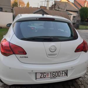 Opel Astra 1.6 (registrirana do 6/2024)