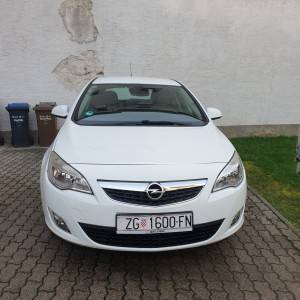Opel Astra 1.6 (registrirana do 6/2024)