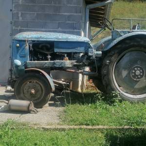 Prodajem traktor hanomag 224