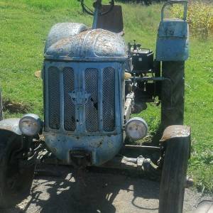 Prodajem traktor hanomag 224