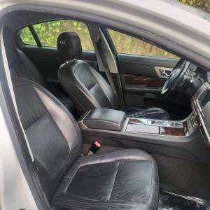 Jaguar XF 2011 g, LUXUR oprema