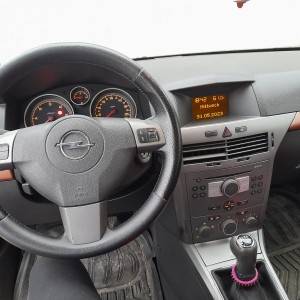 Prodajem Opel Astru 1.7 CDTI