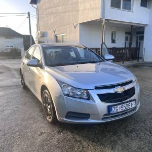 Chevrolet Cruze 1.6 LS