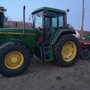 Prodajem john deere 6800