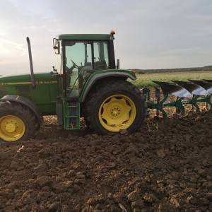 Prodajem john deere 6800