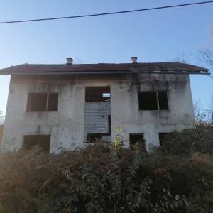 Prodajem imanje u Sjeničaku Lasinjskom