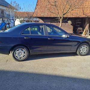 Prodajem Mercedes Benz c200 classic