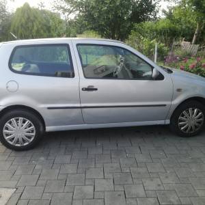 Prodajem automobil