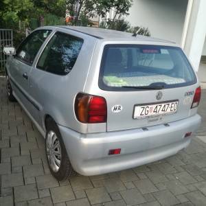 Prodajem automobil