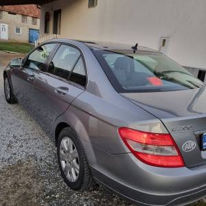 Prodajem mercedes c 200 cdi