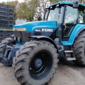 Ford traktor 8670
