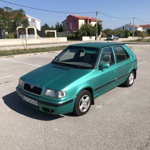 Prodajem skodu feliciju 1.3mpi
