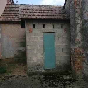 Obiteljska kuća s pomoćnim zgradama - Lipovača (Vukovar)