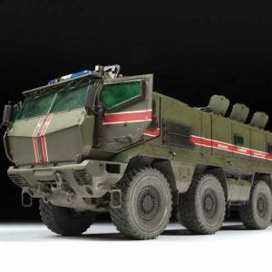 Maketa ruski oklopni kamion Typhoon 1/35 1:35 OKLOPNJAK