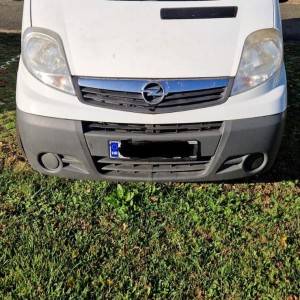 Opel Vivaro 1.9 CDTI, 5 sjedala i teretni prostor