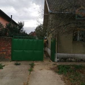 Obiteljska kuća s pomoćnim zgradama - Lipovača (Vukovar)