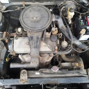 Mazda 323 Sedan 1.6 16V 1990 g kupujem