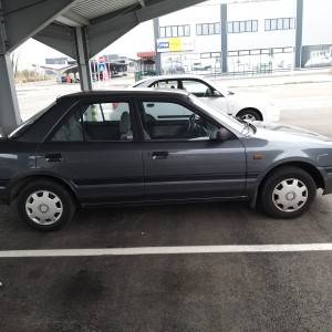 Mazda 323 Sedan 1.6 16V 1990 g kupujem