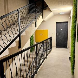 Atraktivan stan s garažom - širi centar Osijeka