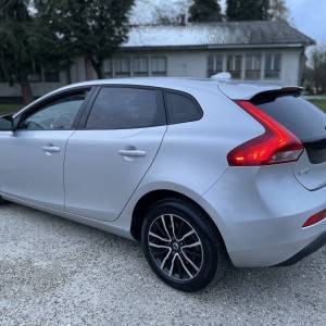 Volvo V40 D2 88kw FULL LED, Reg god dana