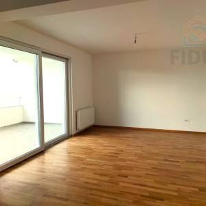 Trosoban stan s natkrivenim parkingom - Donji grad (Osijek)
