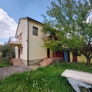 Obiteljska kuća s poslovnim prostorom - Mirkovci