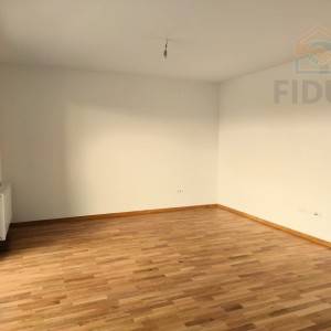 Trosoban stan s natkrivenim parkingom - Donji grad (Osijek)