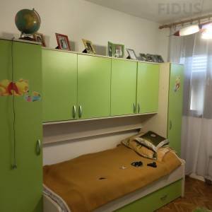 Obiteljska kuća s poslovnim prostorom - Mirkovci