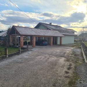 Prodajem kucu