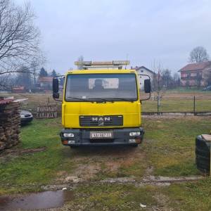 Prodajem kamion