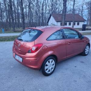 OPEL CORSA 1.4 BENZIN 2012.
