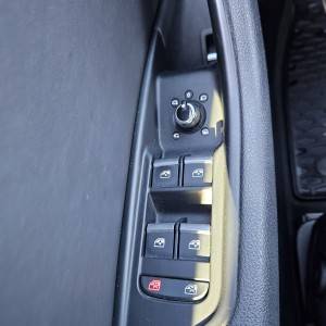Audi A4 Avant S line• 2.0 tdi •automatik • full oprema • el. kuka •166tkm