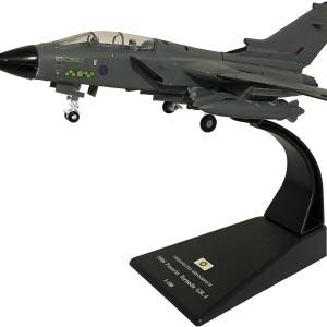 Metalni gotovi model maketa avion Panavia Tornado Diecast 1/100 1:100