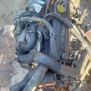 Opel meriva 2004 godina komplet ili u Djelovima Dizel