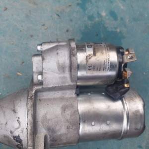 Opel meriva 2004 godina komplet ili u Djelovima Dizel