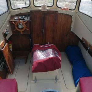 Prodajem brod zvati na broj +385951998843