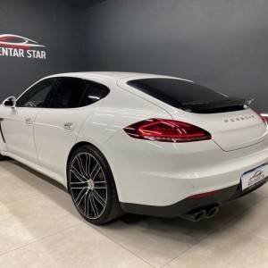 Porsche panamera gts