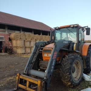 TRAKTOR RENAULT ARES 550 rz