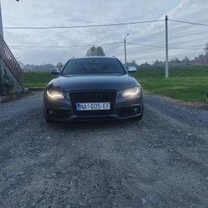 Audi A4 B8 2.0TDI S line